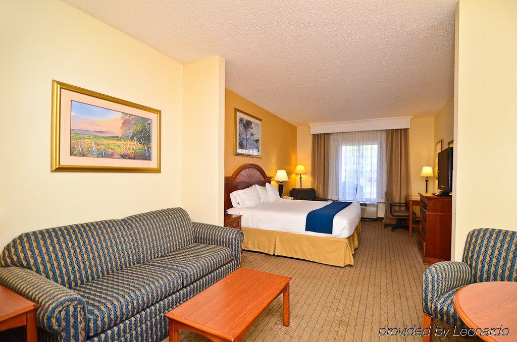 Holiday Inn Express & Suites Chattanooga - East Ridge By Ihg Room photo